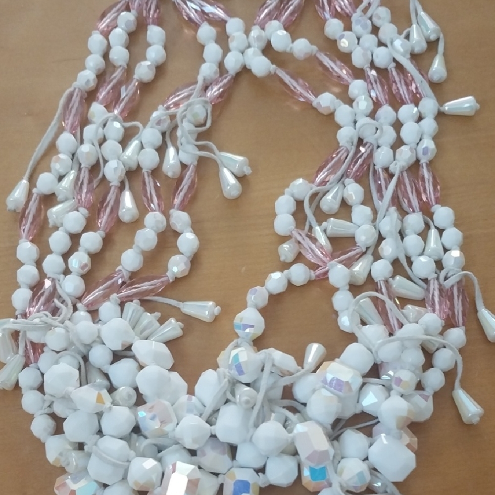 Elegant White and Pink Beaded Necklace
